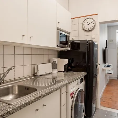 Quiet Bloom - In Estrela Appartement