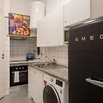 Quiet Bloom - In Estrela Apartman