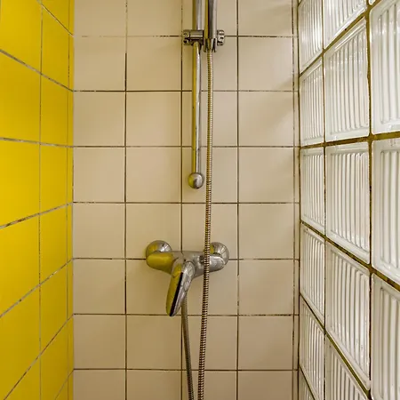 Quiet Bloom - In Estrela Apartment